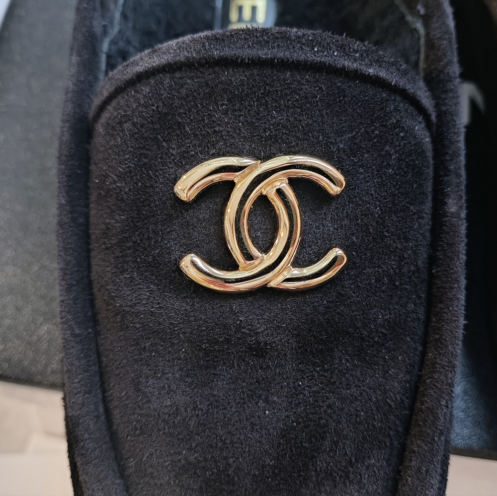 CHANEL💯CC Black + Gold Shearling Fur 🎀 Slingback Loafers In Suede 38.5 IT - Picture 5 of 13